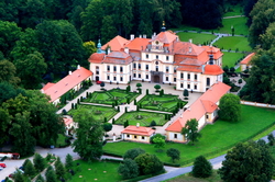 Nad Benešovské zámky Cessnou